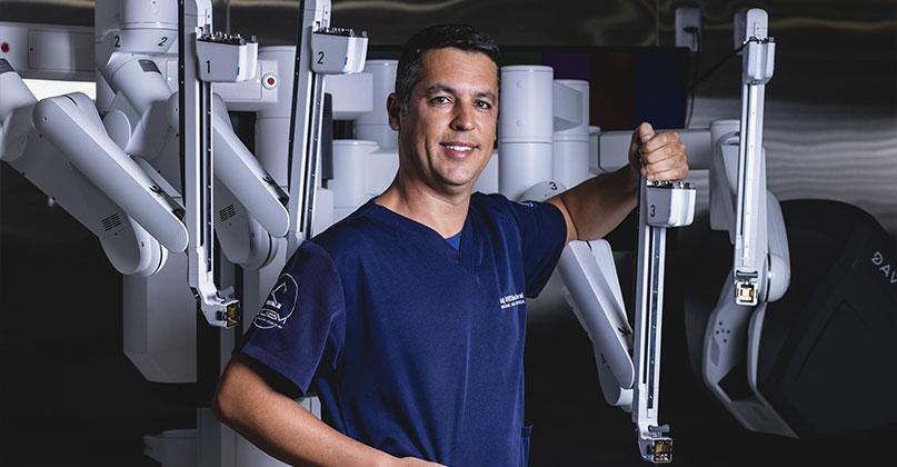Imagem-blog-Quais-as-vantagens-da-cirurgia-robótica-Dr-Renan-Desimon